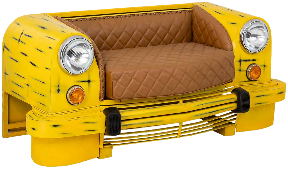 Sofá hecho con el frontal amarillo de un coche clásico